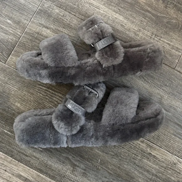 UGG Fuzz Yeah Sheepskin Double Strap Grey Slip On Slides Sandals Women’s 9 - Picture 1 of 7